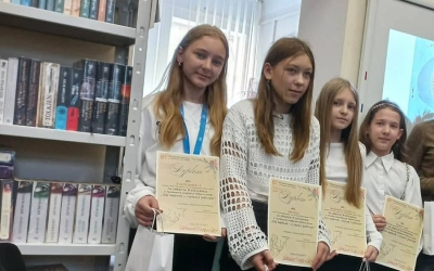 Wyróżnienia dla uczennic naszej szkoły w Powiatowym Konkursie Bibliotecznym!